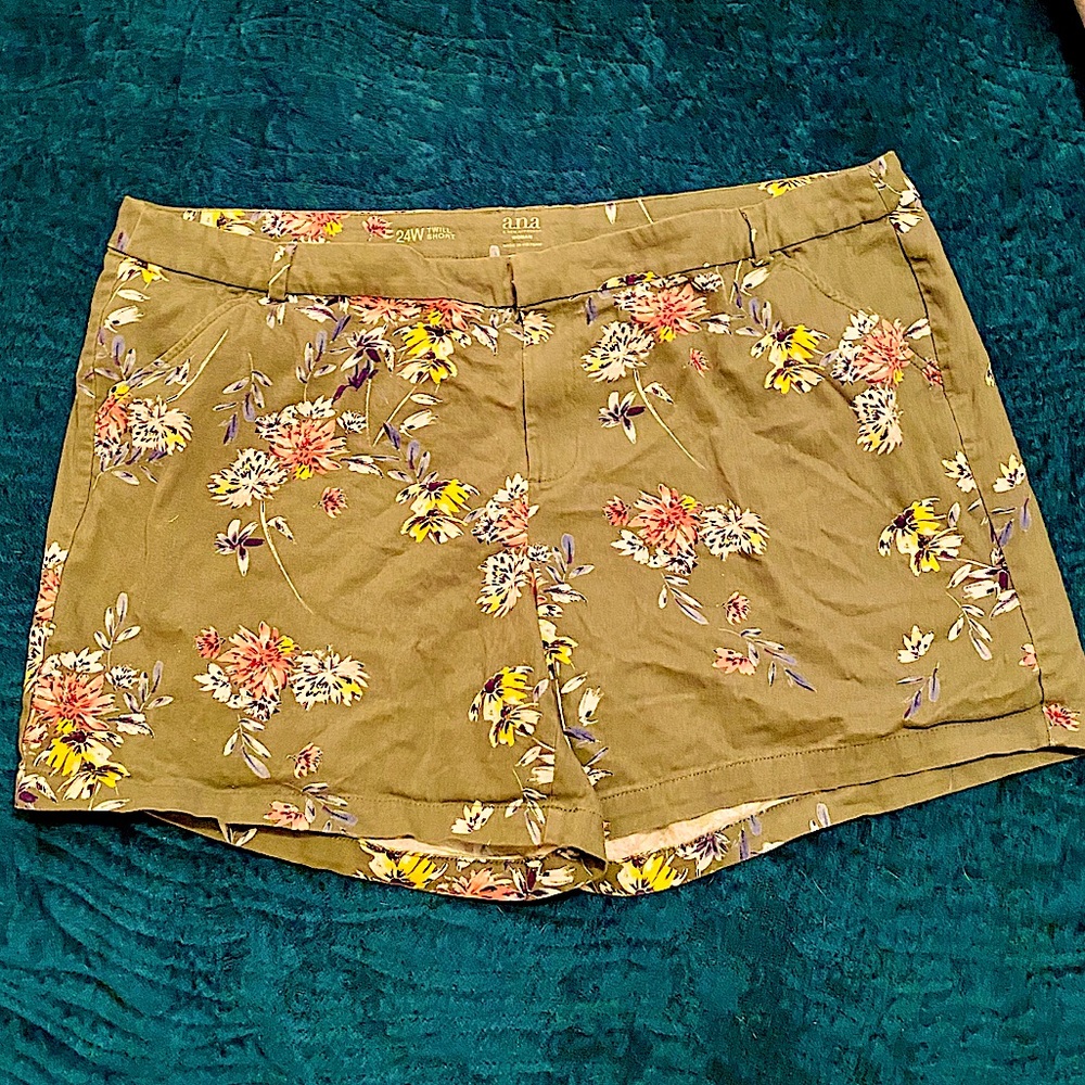 (3 for $20) Plus Floral Chino Short 7” Inseam EUC